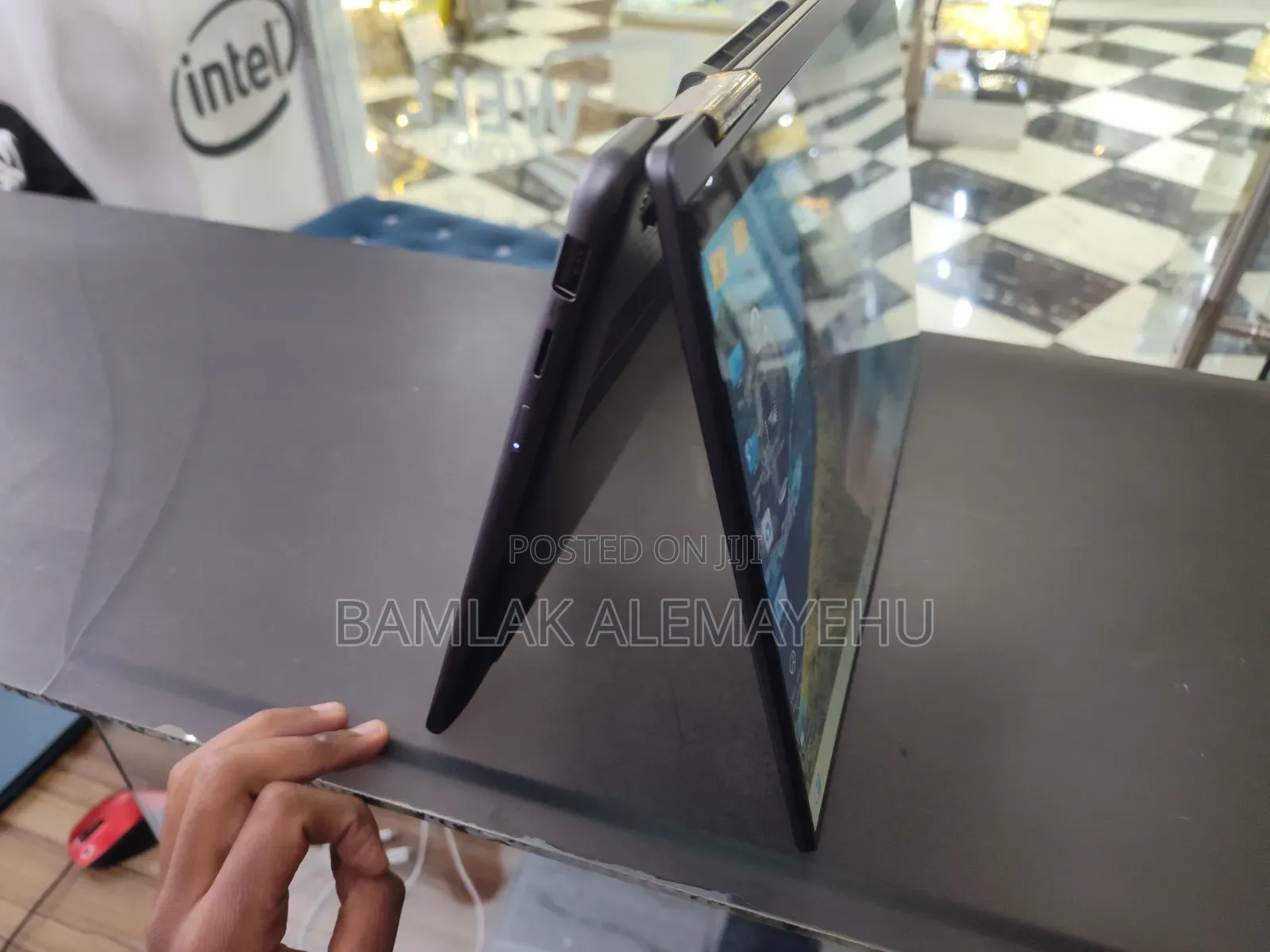 New Laptop Lenovo Yoga 7i 16GB Intel Core Ultra 7 SSD 1T