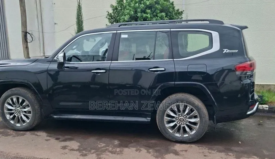 New Toyota Land Cruiser 2024 Black