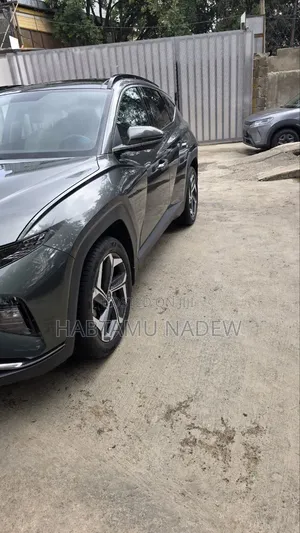 Hyundai Tucson 2022 Silver
