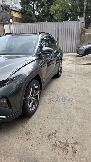 Hyundai Tucson 2022 Silver