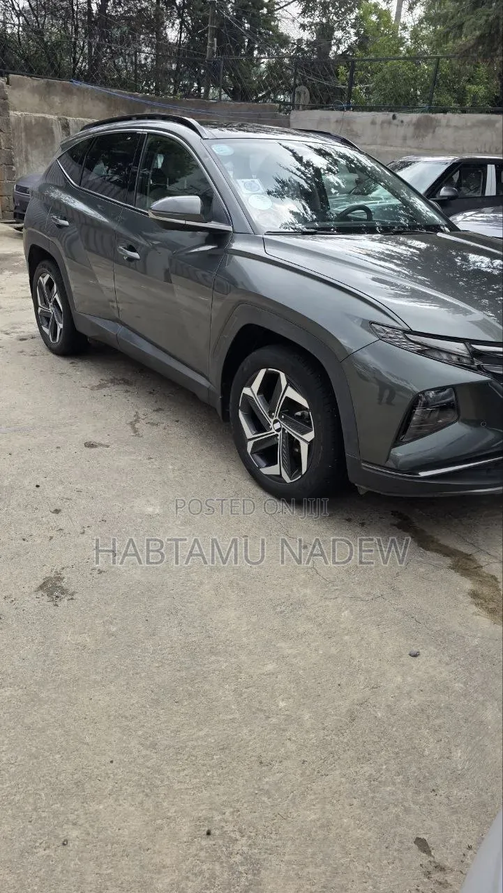 Hyundai Tucson 2022 Silver