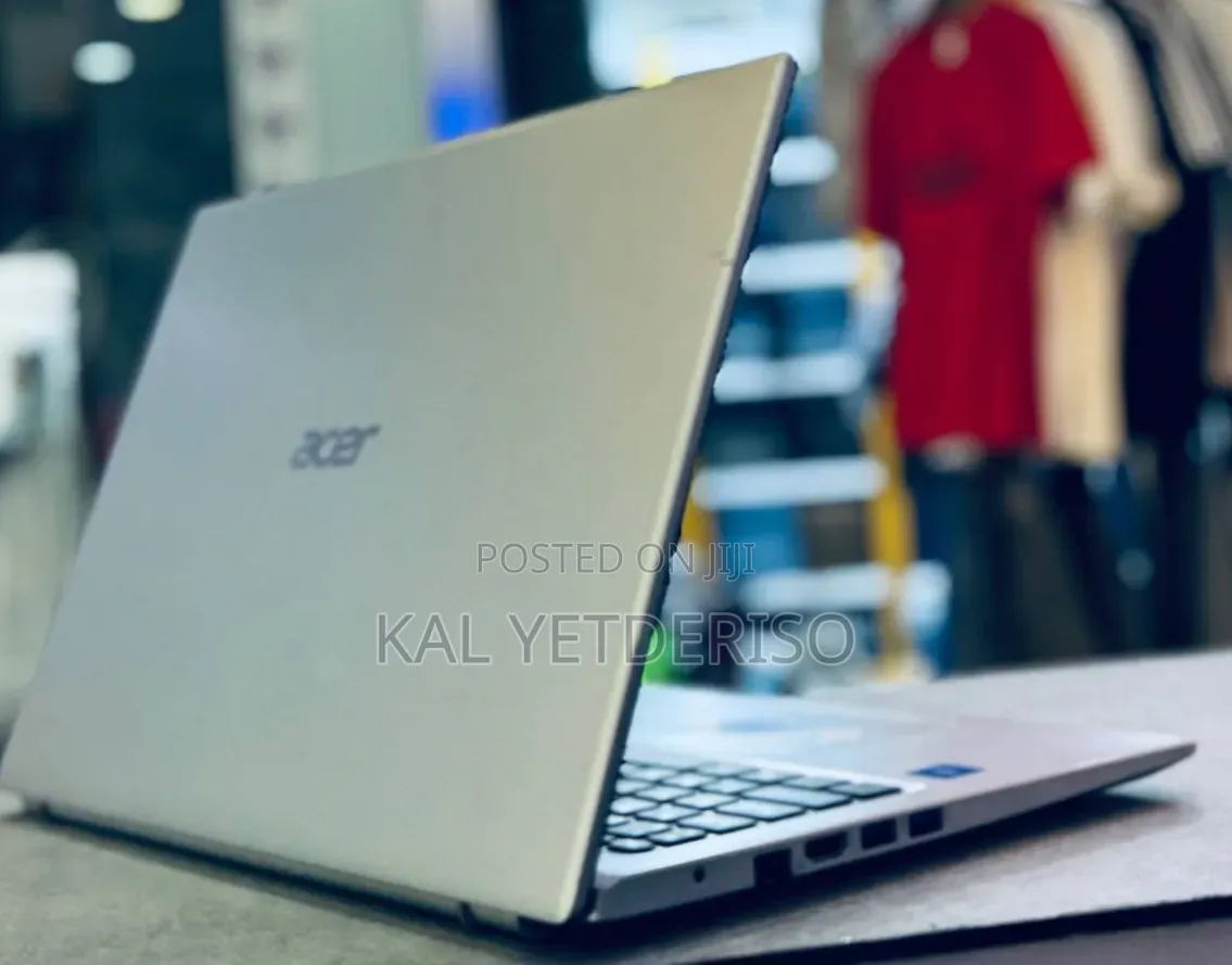New Laptop Acer 4GB SSD 256GB