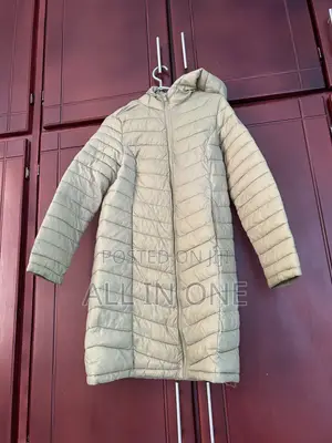 Light Weight Jacket Hooded Design