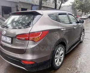 Hyundai Santa Fe 2013 Brown
