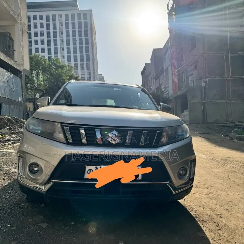 Suzuki Grand Vitara 2021 Silver