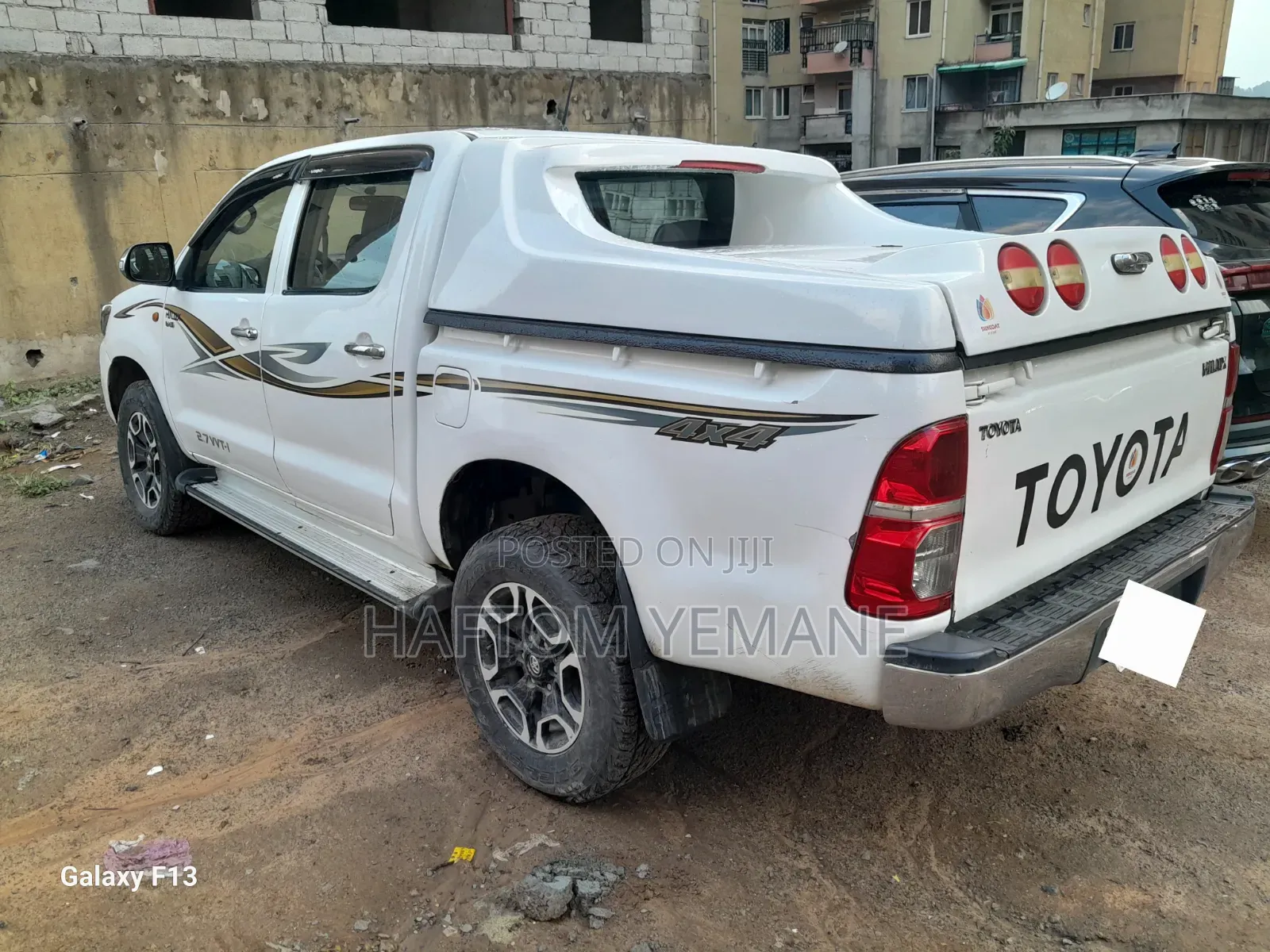 Toyota Hilux 2013 White