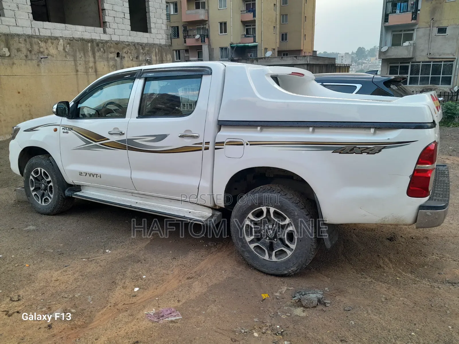 Toyota Hilux 2013 White