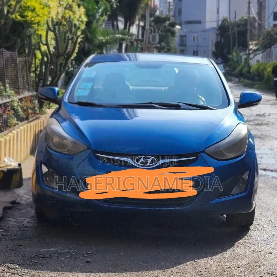 Hyundai Avante 2015 Blue