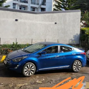 Hyundai Avante 2015 Blue