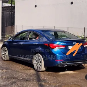 Hyundai Avante 2015 Blue