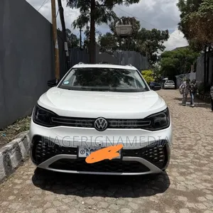 Volkswagen ID.6 2024 White