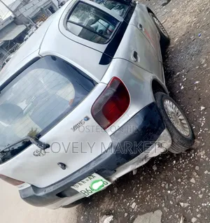 Toyota Vitz 1999 Silver