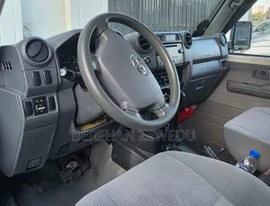 Toyota Land Cruiser 2019 White