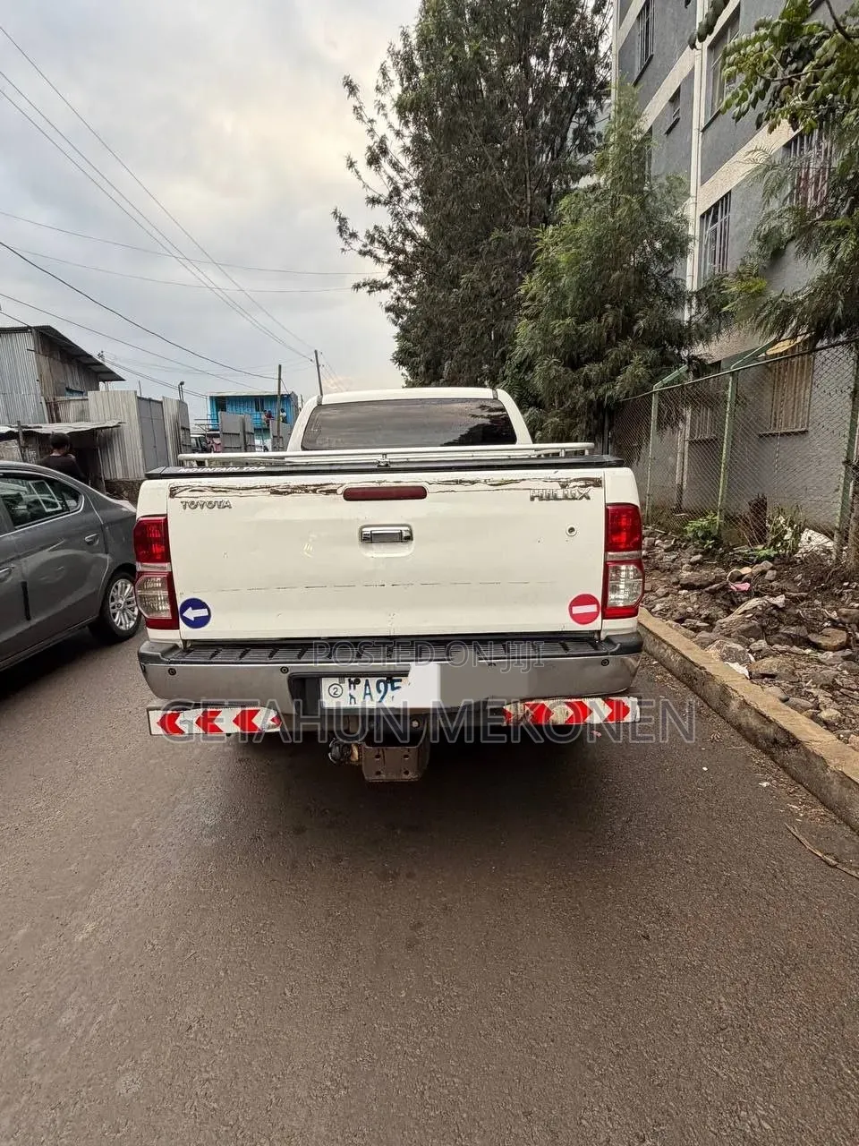 Toyota Hilux 2010 White