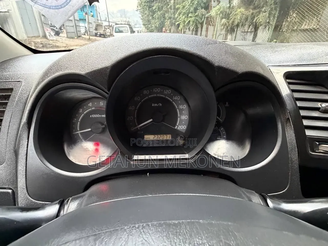 Toyota Hilux 2010 White