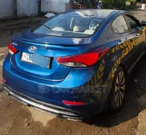 Hyundai Avante 2015 Blue