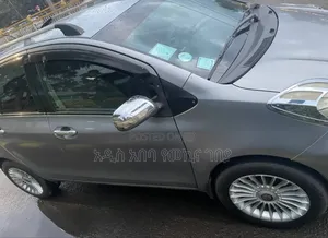 Toyota Yaris Base Hatchback 3dr 2010 Gray