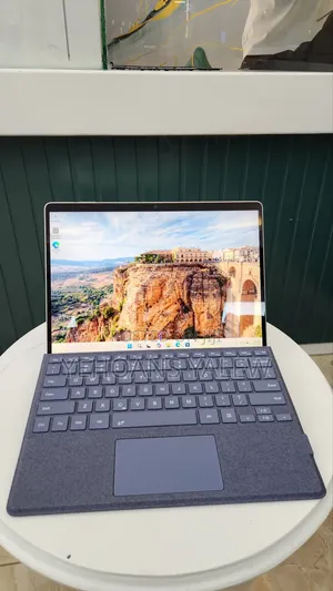 New Laptop Microsoft Surface Pro 9 16GB Intel Core i7 SSD 512GB