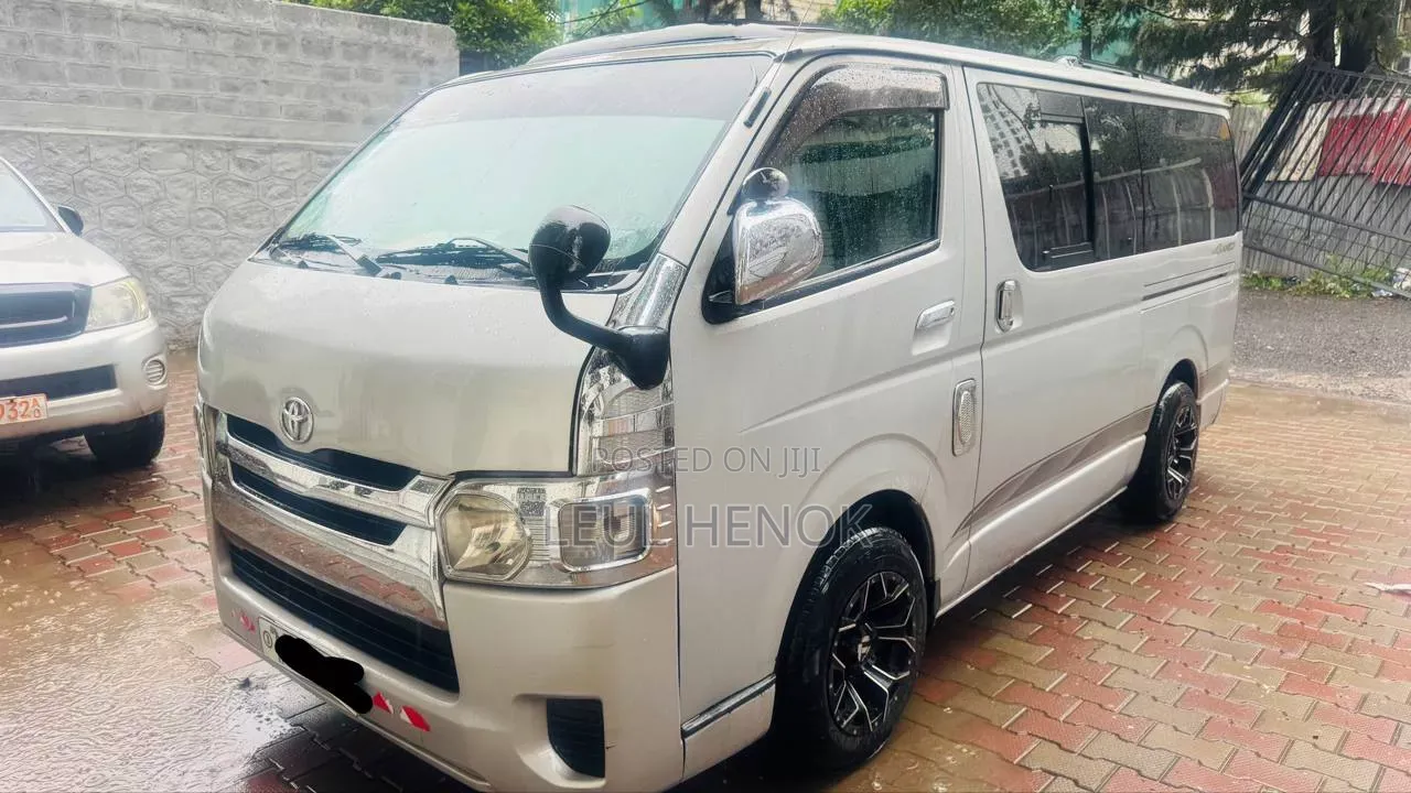 Toyota HiAce 2007 Silver