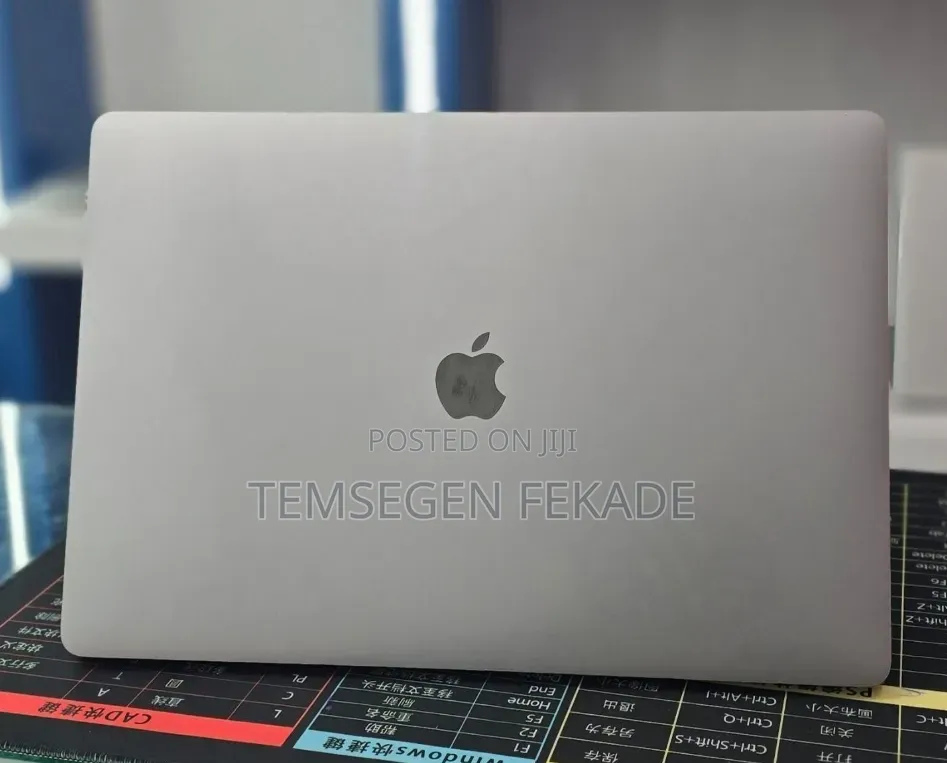 New Laptop Apple MacBook Pro 2019 32GB Intel Core i9 SSD 1T