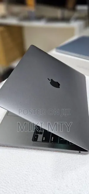 New Laptop Apple MacBook Air 2022 M2 8GB Apple M1 Max SSD 256GB