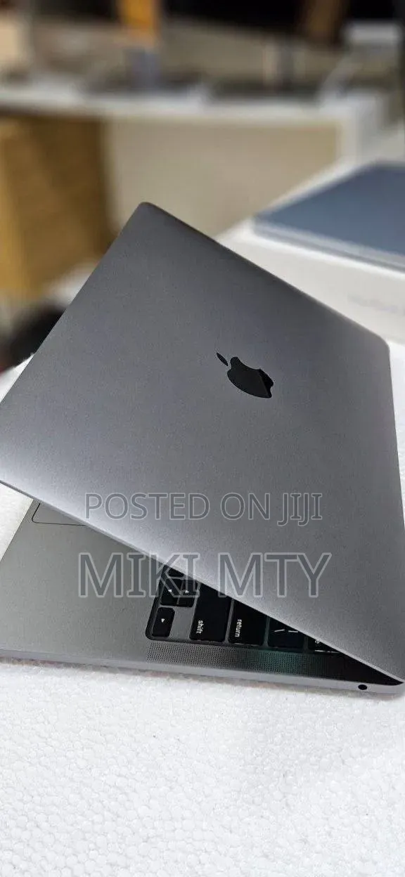 New Laptop Apple MacBook Air 2022 M2 8GB Apple M1 Max SSD 256GB