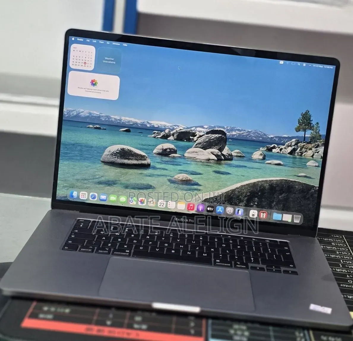 New Laptop Apple MacBook Pro 2019 32GB Apple M1 Pro SSD 1T