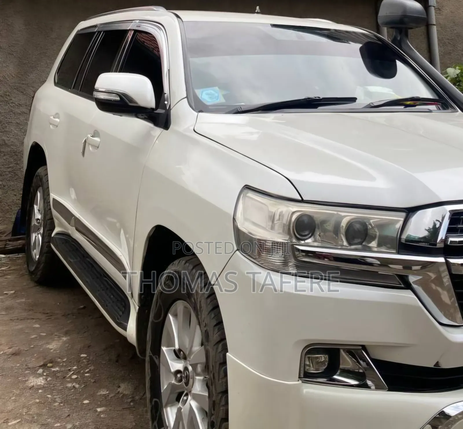 Toyota Land Cruiser 2012 White