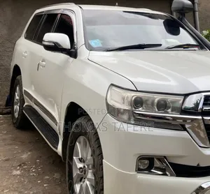 Toyota Land Cruiser 2012 White