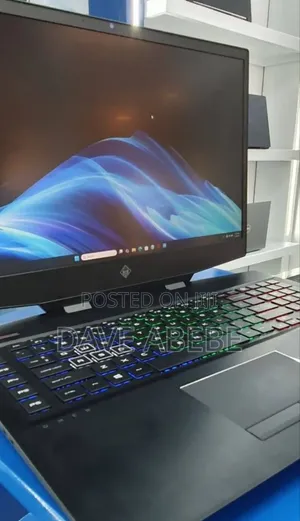 New Laptop HP Omen 17 16GB Intel Core i7 SSD 512GB