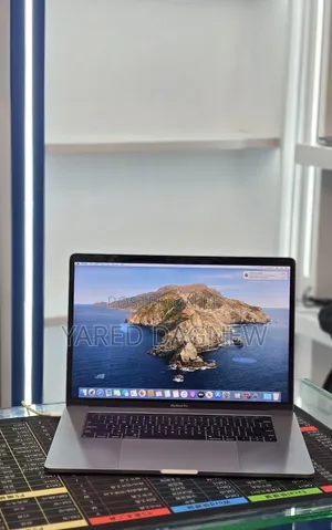 New Laptop Apple MacBook Pro 2018 32GB Intel Core i7 SSD 1T
