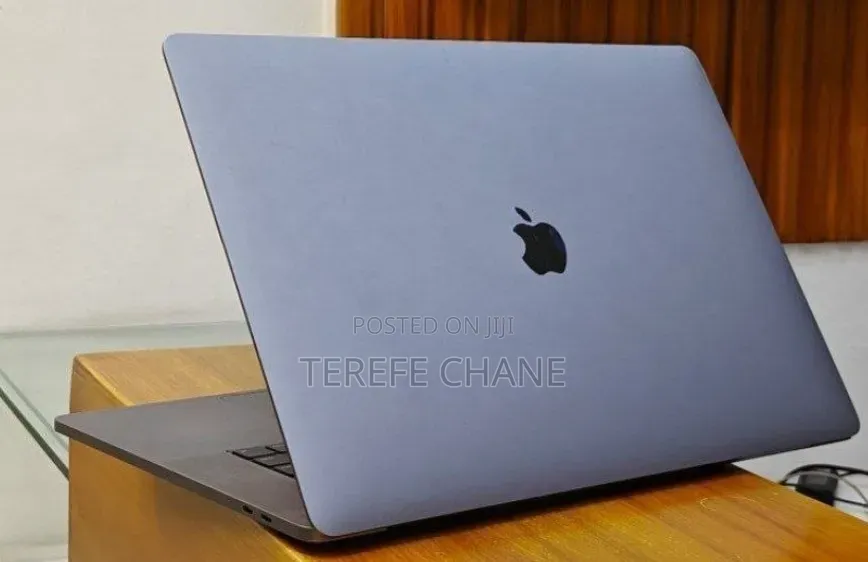 New Laptop Apple MacBook Pro 2018 32GB Apple M1 Pro SSD 2T
