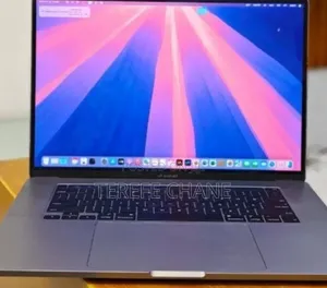 New Laptop Apple MacBook Pro 2018 32GB Apple M1 Pro SSD 2T