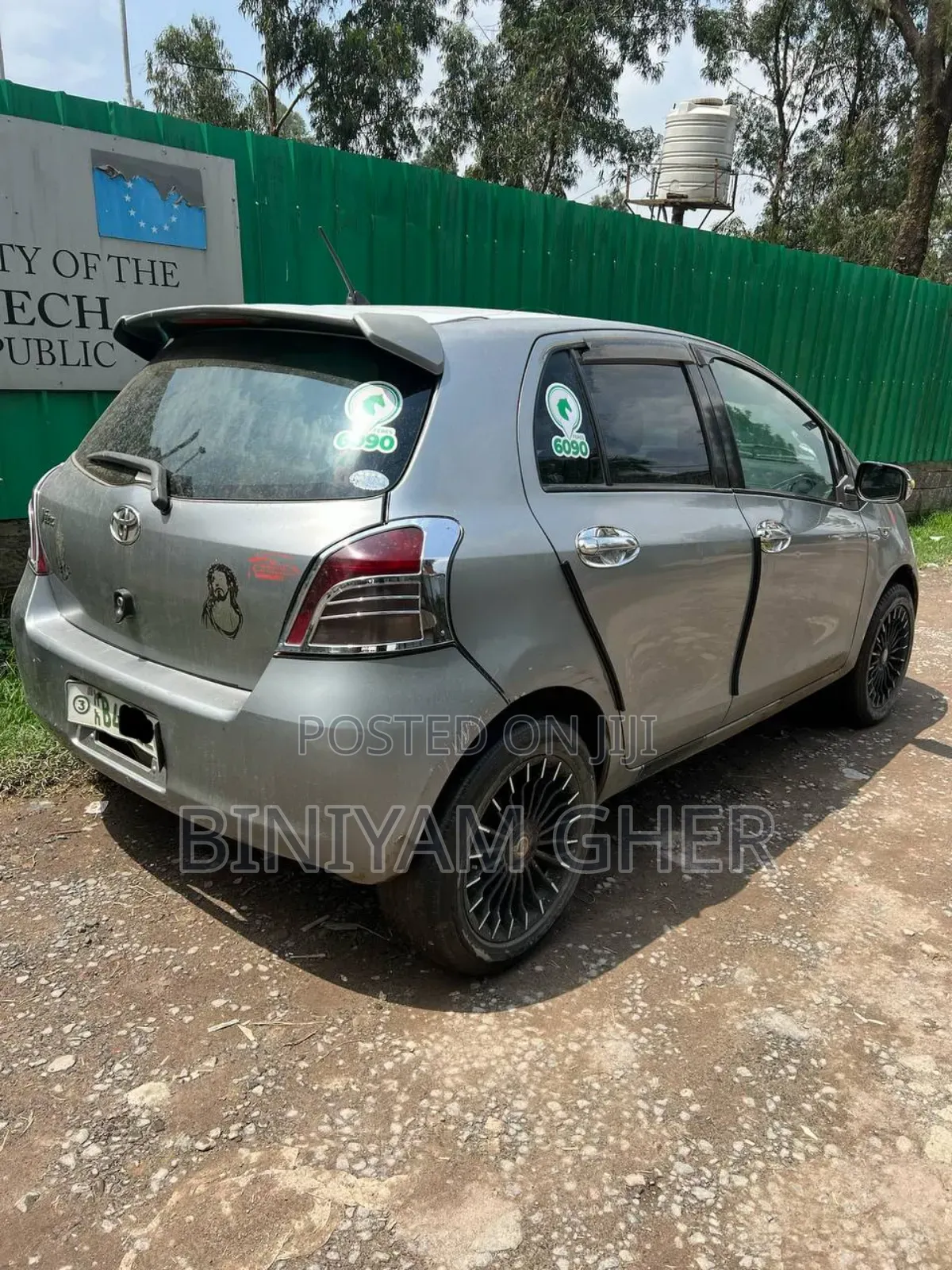 Toyota Yaris 2007 Gray