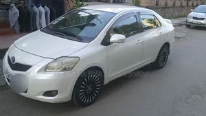 Toyota Yaris 2011 White