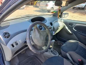 Toyota Vitz 2001 Blue