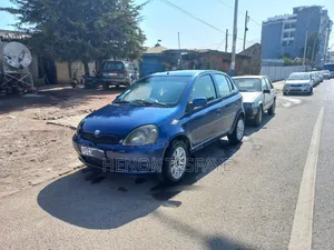 Toyota Vitz 2001 Blue