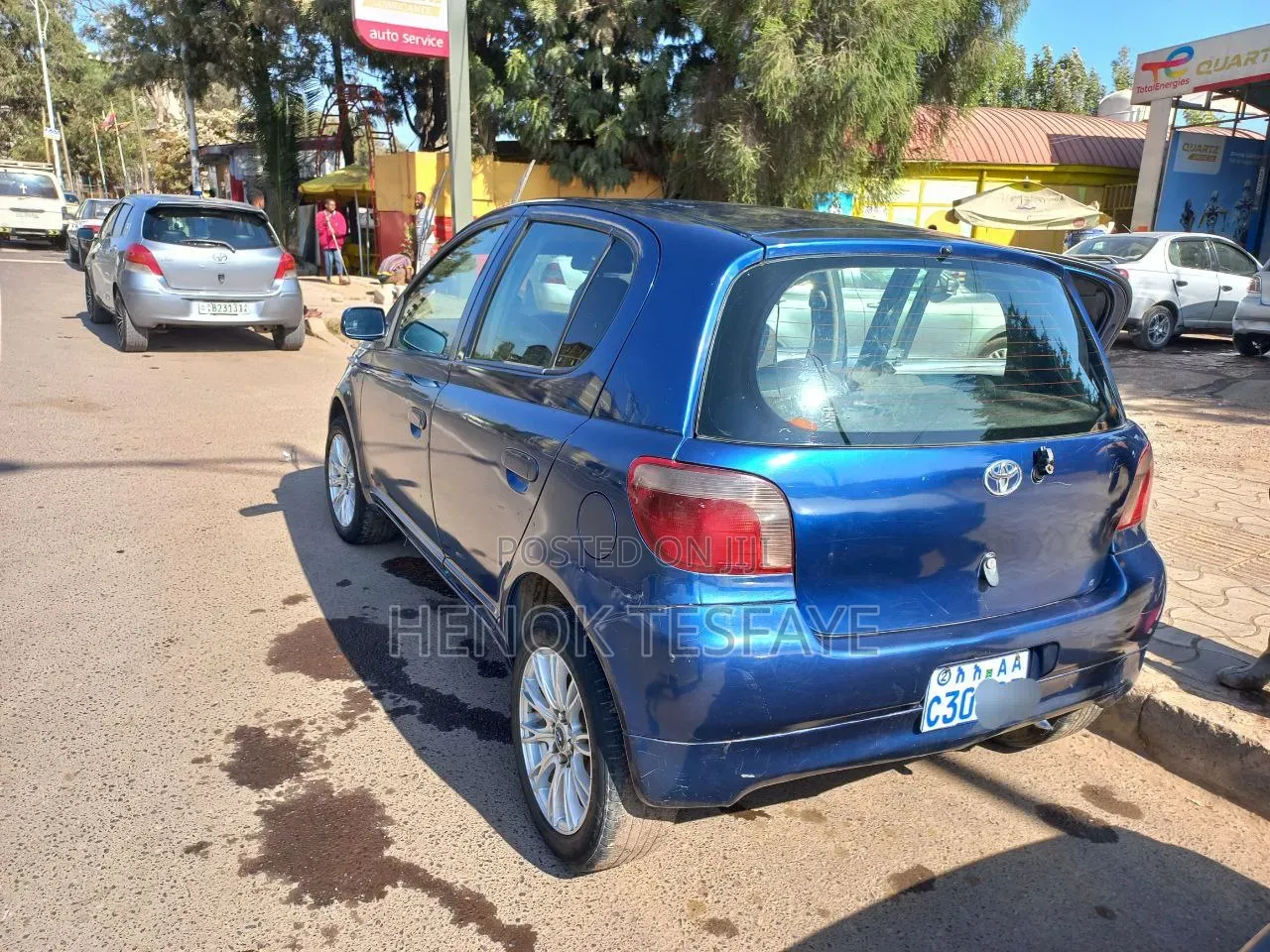 Toyota Vitz 2001 Blue