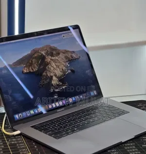New Laptop Apple MacBook Pro 2018 32GB Intel Core i7 SSD 1T