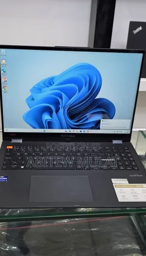 New Laptop Asus VivoBook 15 X505BA 16GB Intel Core i9 SSD 1T