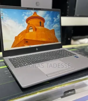 New Laptop HP ZBook 15 16GB Intel Core i9 SSD 1T