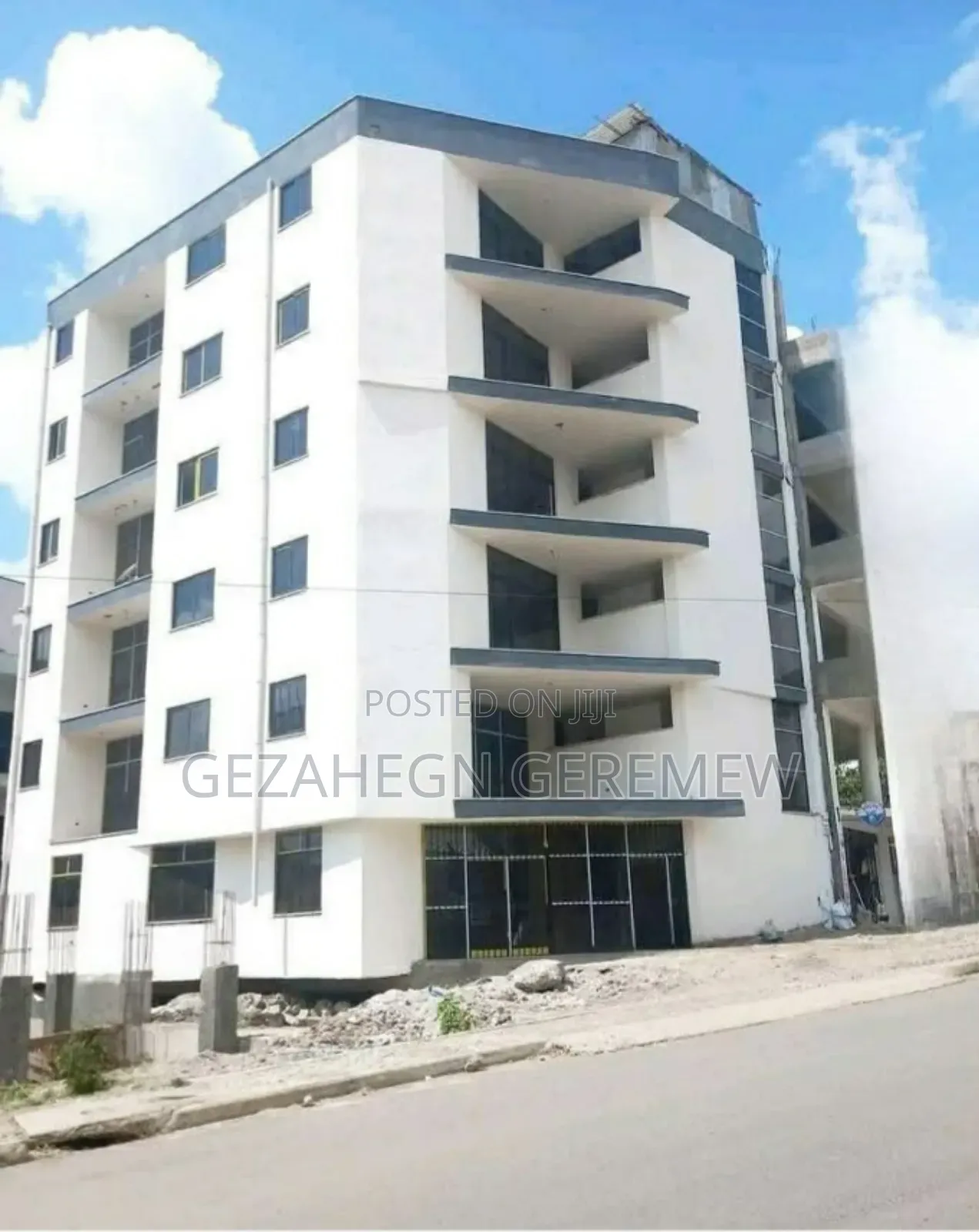 3bdrm Townhouse/Terrace in Bole for sale