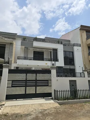 Furnished 5bdrm House in Bole for sale