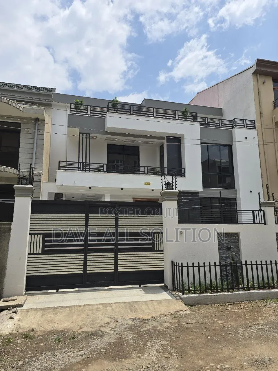 Furnished 5bdrm House in Bole for sale