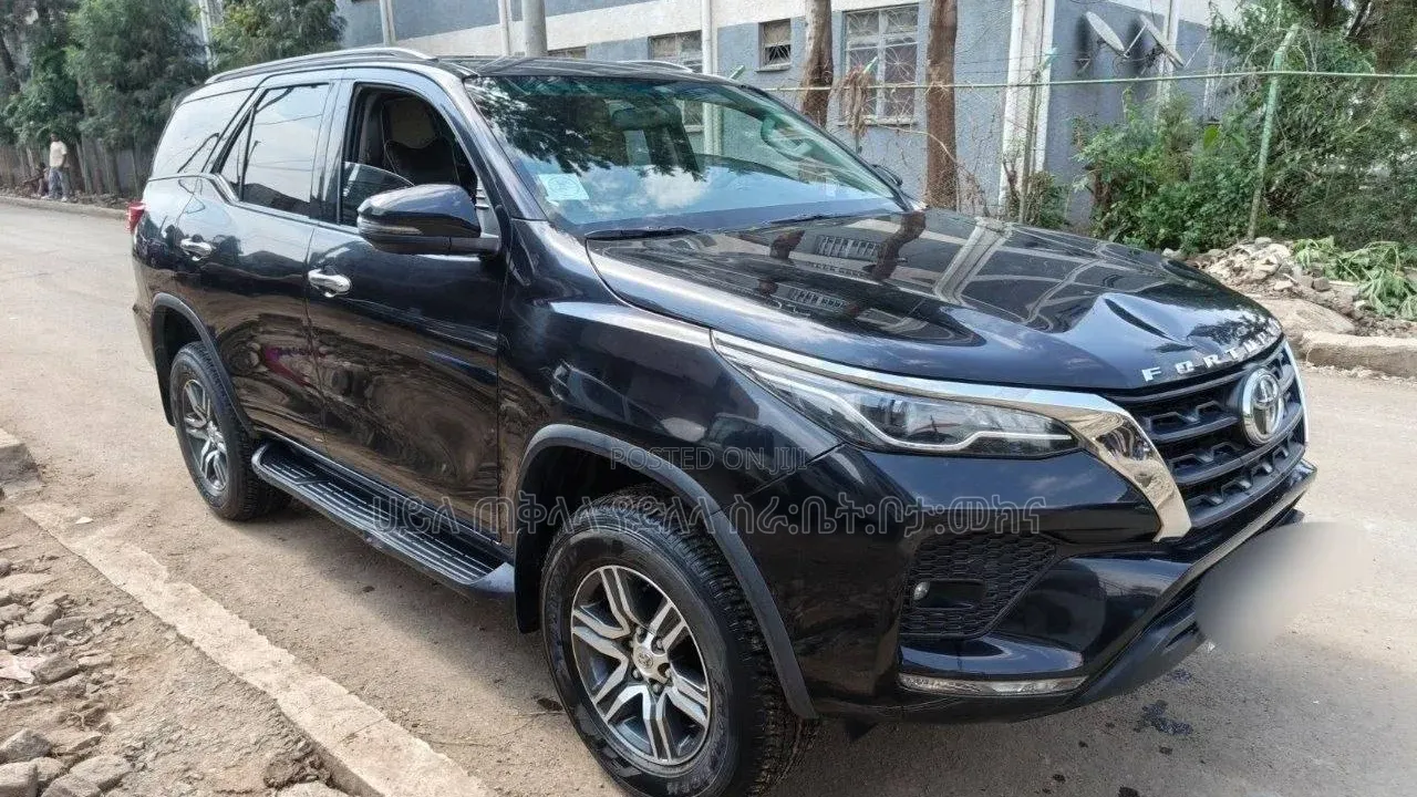 Toyota Fortuner 2022 Matt Black