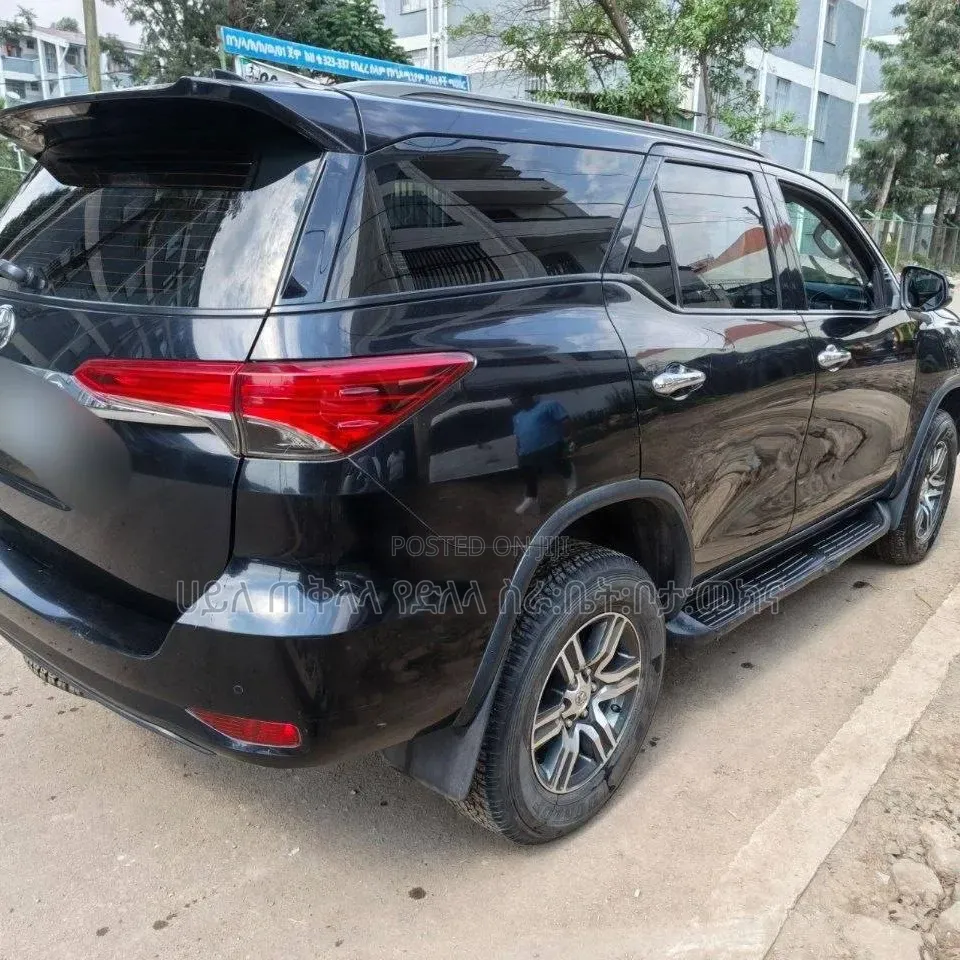Toyota Fortuner 2022 Matt Black
