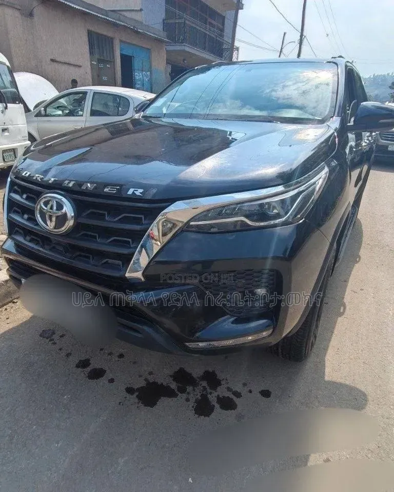 Toyota Fortuner 2022 Matt Black