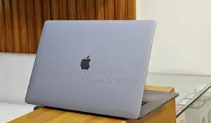 New Laptop Apple MacBook 2018 32GB Intel Core i9 SSD 2T