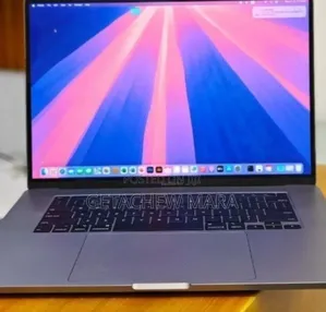 New Laptop Apple MacBook 2018 32GB Intel Core i9 SSD 2T