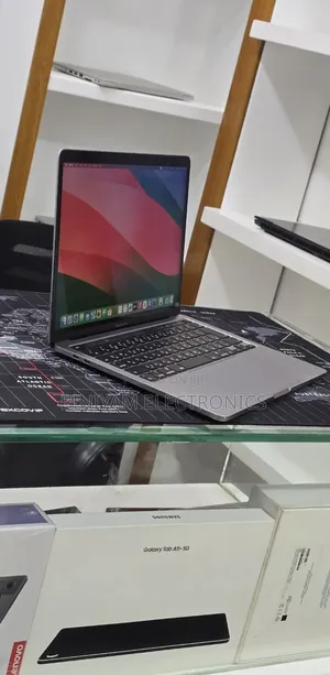 New Laptop Apple MacBook Pro 2020 M1 16GB Apple M1 Pro SSD 512GB
